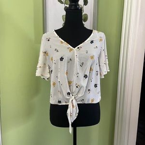 Flowy white floral tied blouse